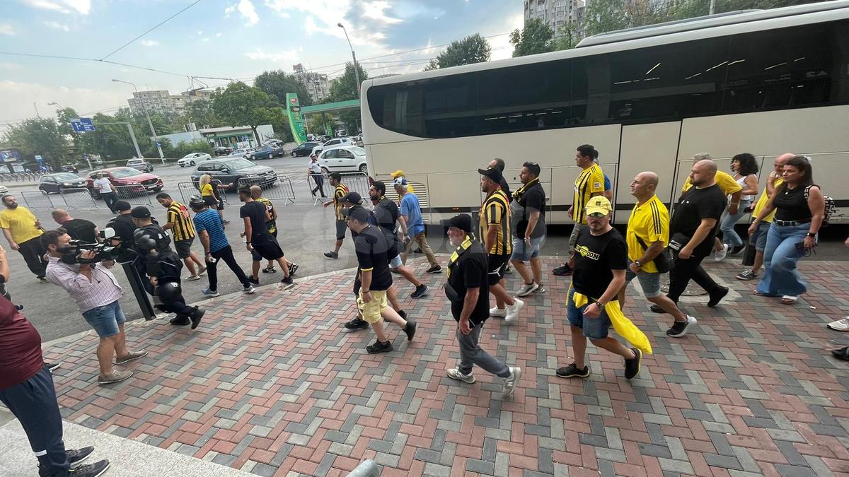 Dinamo Kiev - Aris