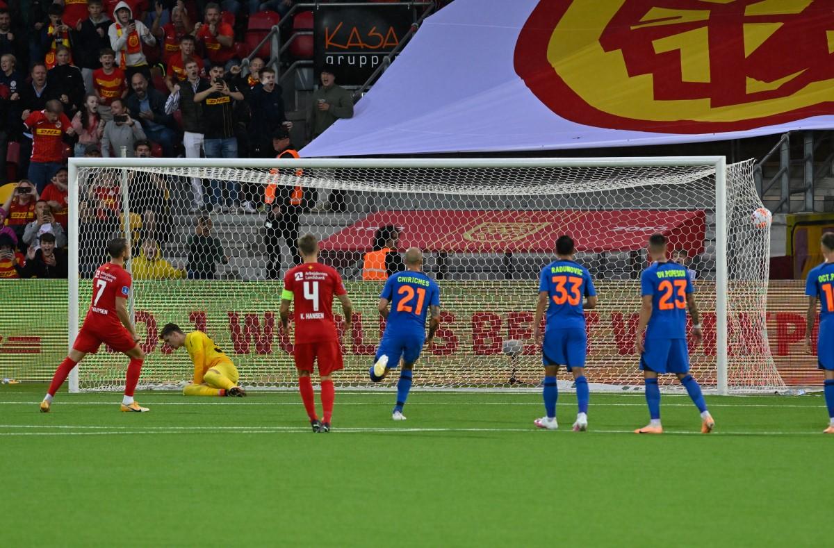 Darius Olaru acuză după Nordsjaelland - FCSB: „Am simțit că arbitrul e puțin de partea lor”
