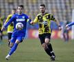 Vlad Mitrea (stânga) într-un Unirea Constanța - FC Brașov