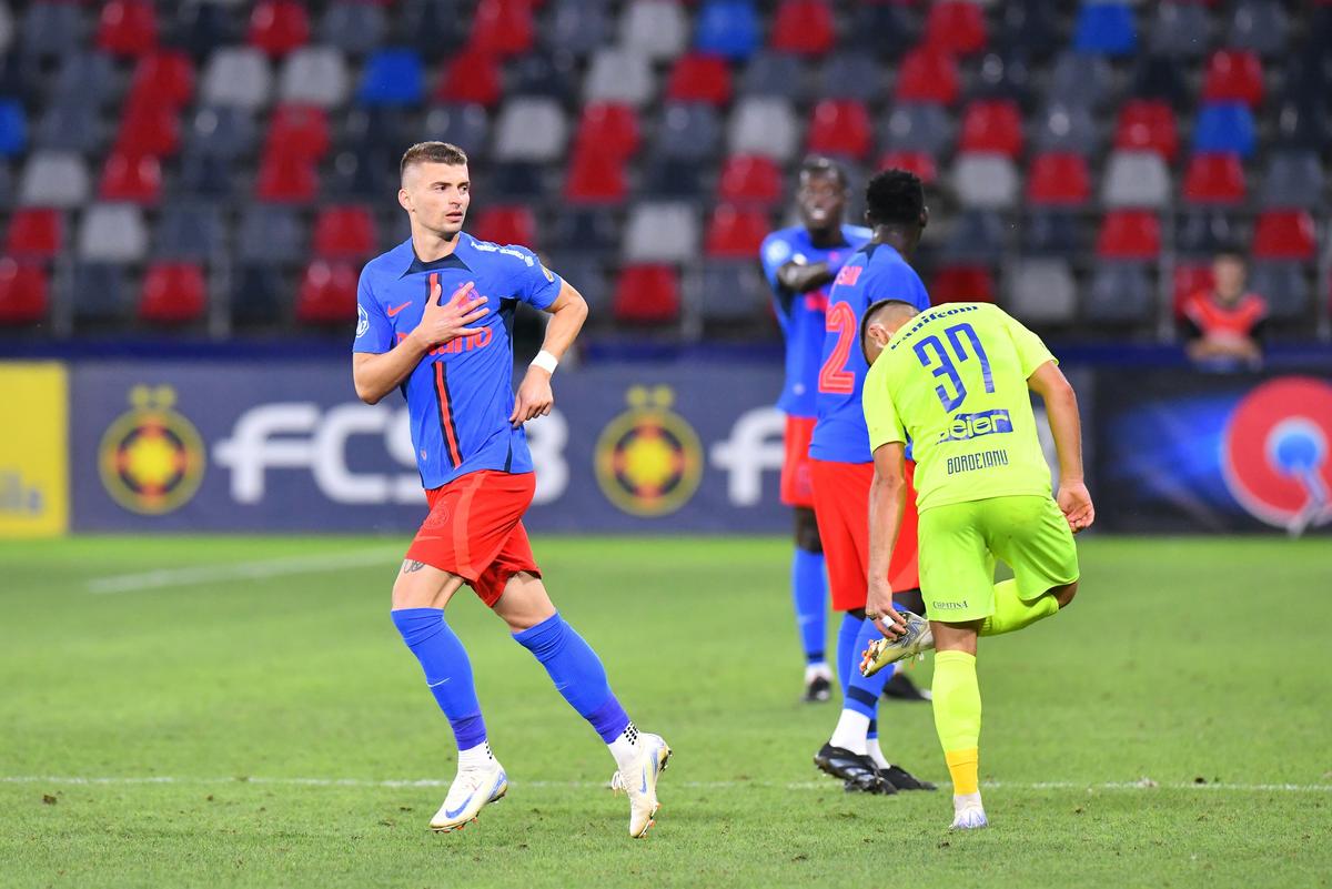 Scene scandaloase în Ghencea » Ce a pățit „centralul” Ionuț Coza în drumul către vestiare, la finalul meciului FCSB - Poli Iași
