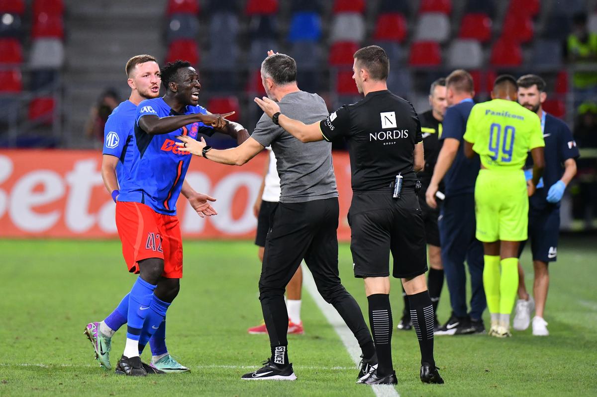 Se schimbă echipa de start la FCSB » Noul preferat al lui Becali amenință poziția vedetelor