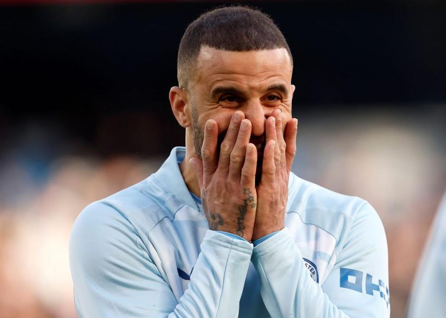 Kyle Walker Evacuat din vila conjugală de soție, fotbalistul multimilionar e nevoit să se mute la bloc, deoarece în cealaltă casă locuiește amanta