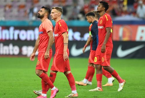 Alexandru Pantea, fundașul dreapta de la FCSB, a revenit pe teren, după 6 luni./ foto Imago Images