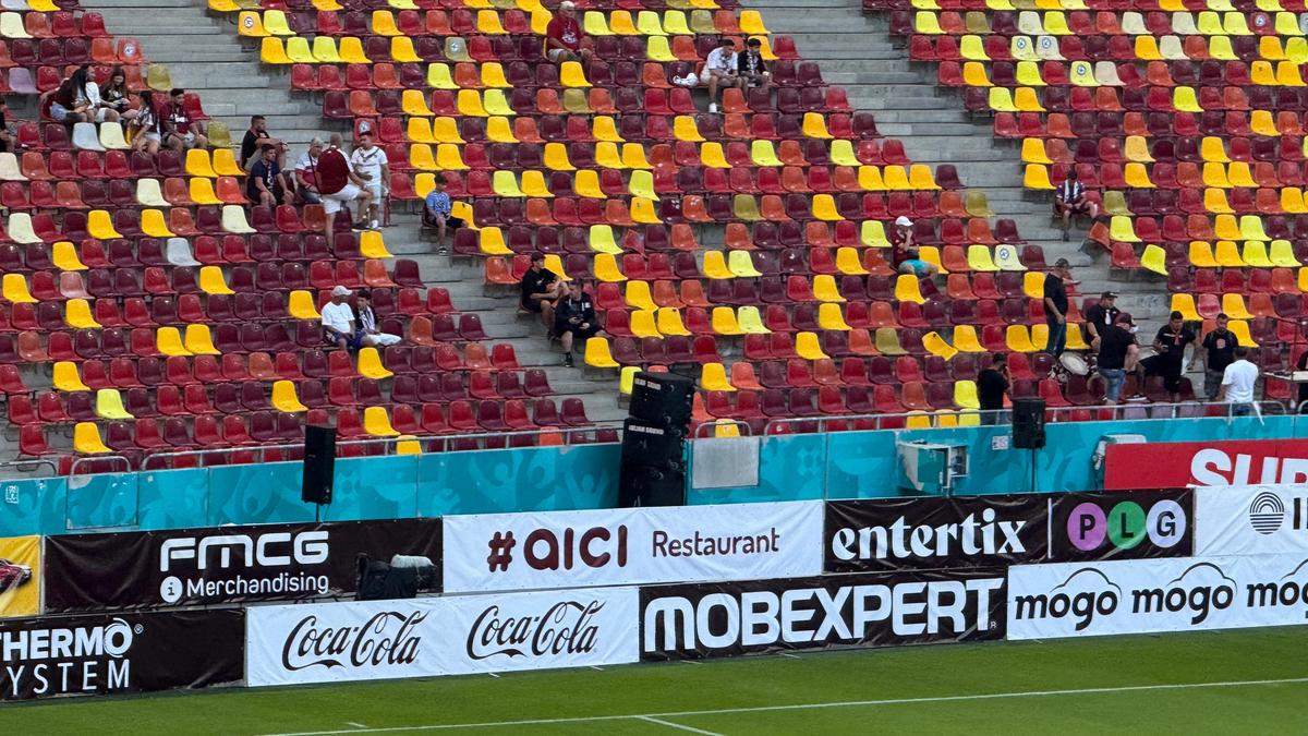 Galeria Rapidului încalcă regulamentul FRF la derby-ul cu FCSB?! Detaliul surprins pe Arena Națională