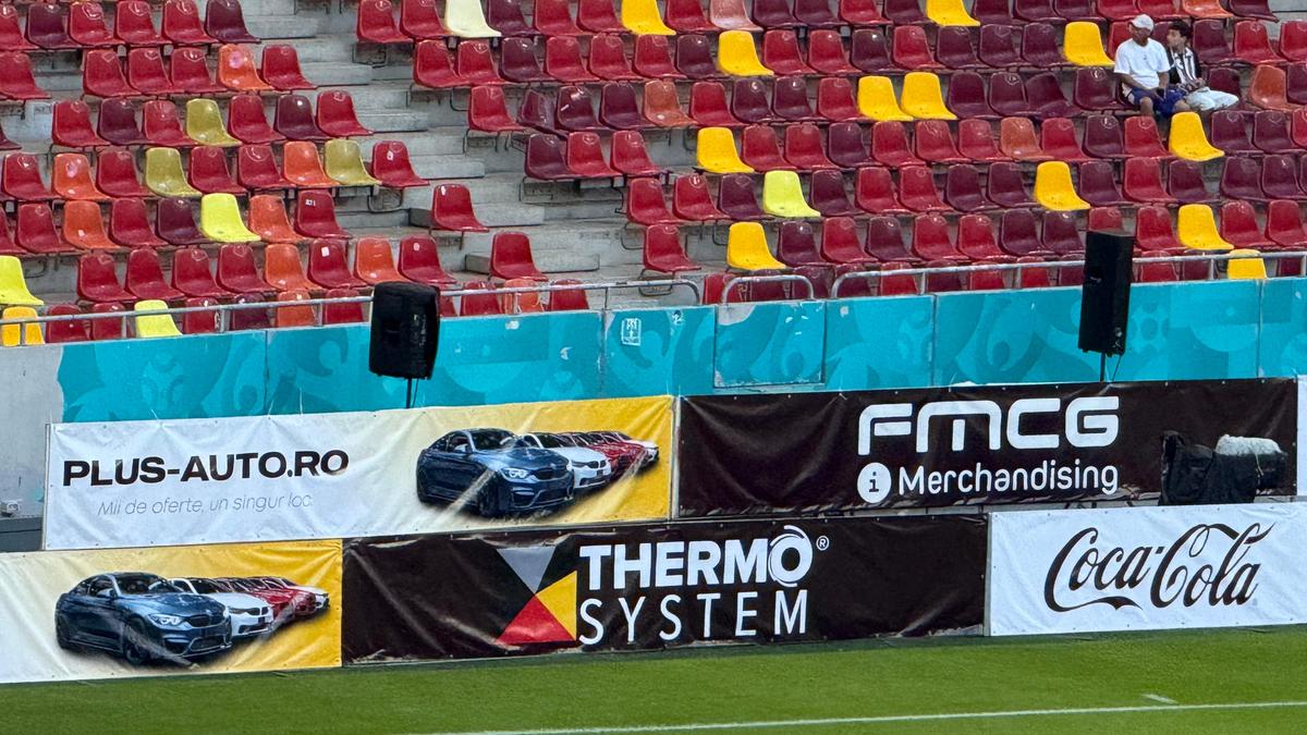 Galeria Rapidului încalcă regulamentul FRF la derby-ul cu FCSB