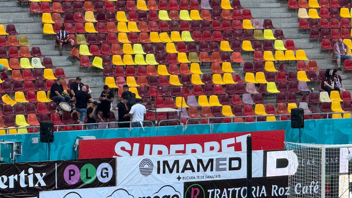 Galeria Rapidului încalcă regulamentul FRF la derby-ul cu FCSB