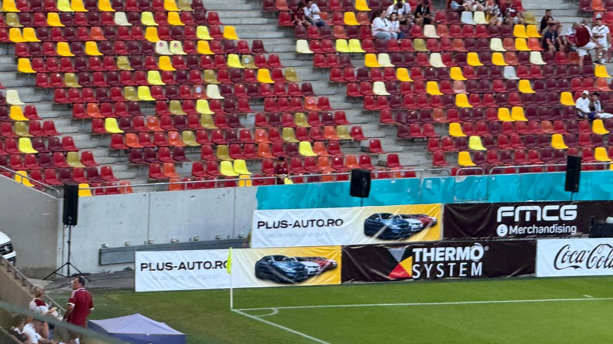 Galeria Rapidului încalcă regulamentul FRF la derby-ul cu FCSB