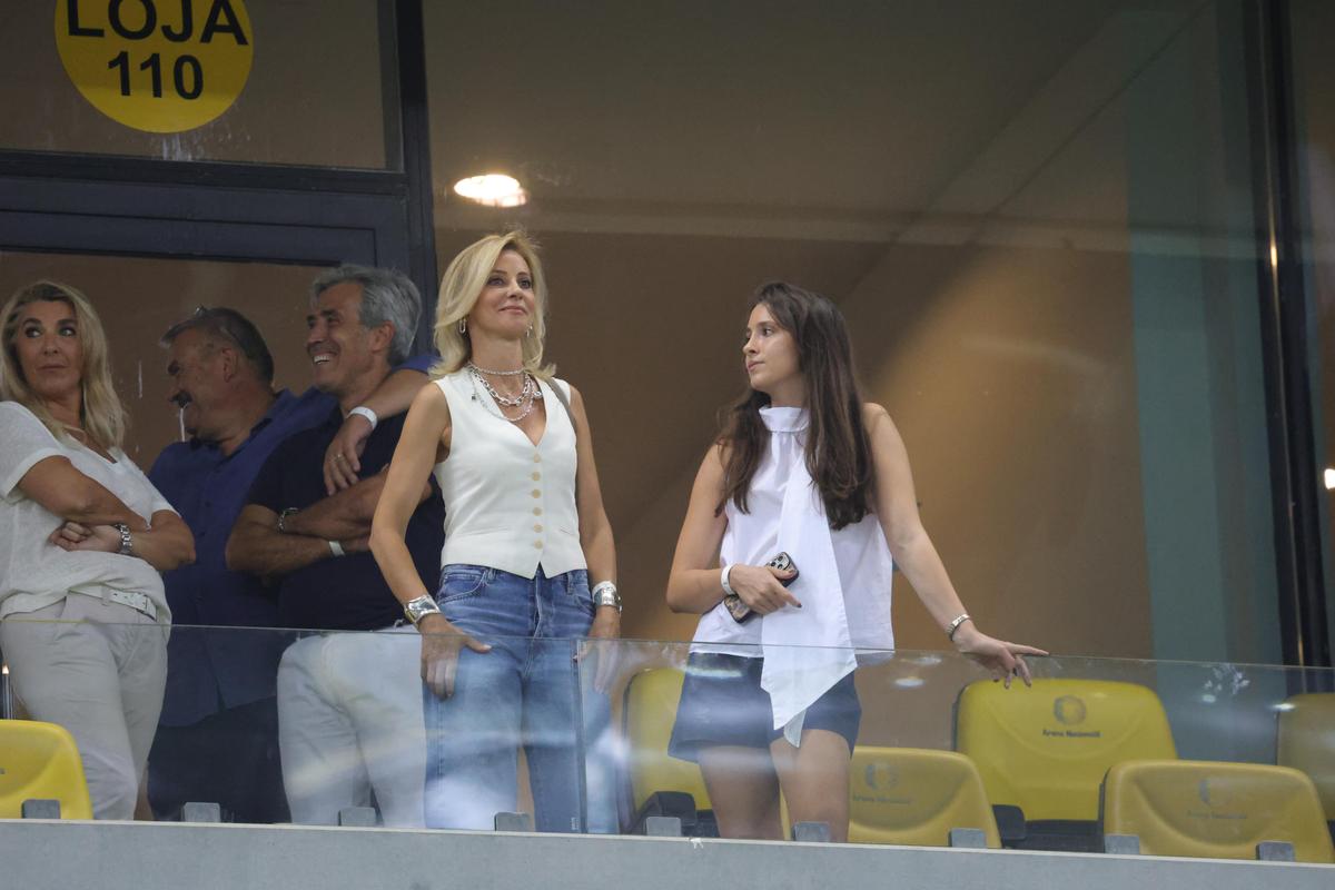 Diana Șucu a fost prezentă pe Arena Națională, la Rapid - FCSB »  Cu cine s-a întreținut înainte de meci