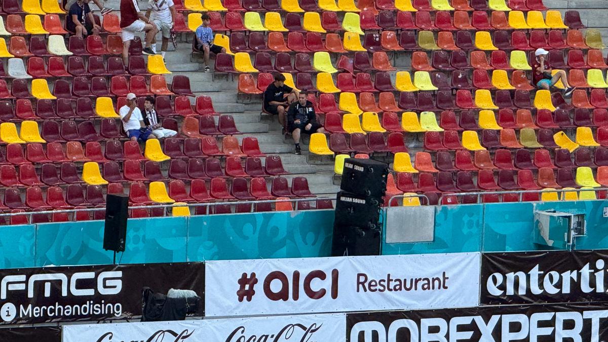 Galeria Rapidului încalcă regulamentul FRF la derby-ul cu FCSB?! Detaliul surprins pe Arena Națională