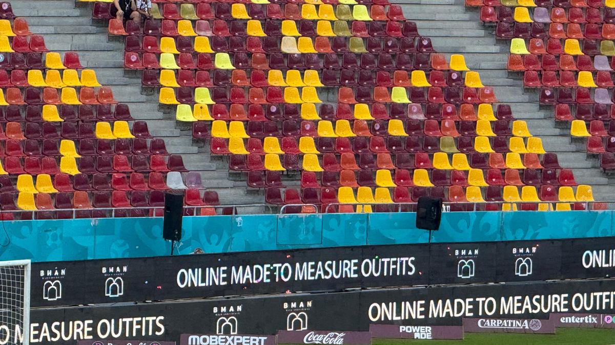 Galeria Rapidului încalcă regulamentul FRF la derby-ul cu FCSB