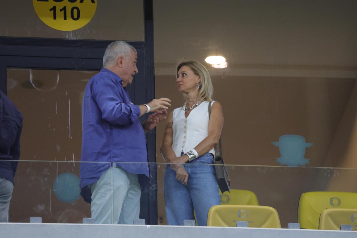 Diana Șucu a fost prezentă pe Arena Națională, la Rapid - FCSB »  Cu cine s-a întreținut înainte de meci