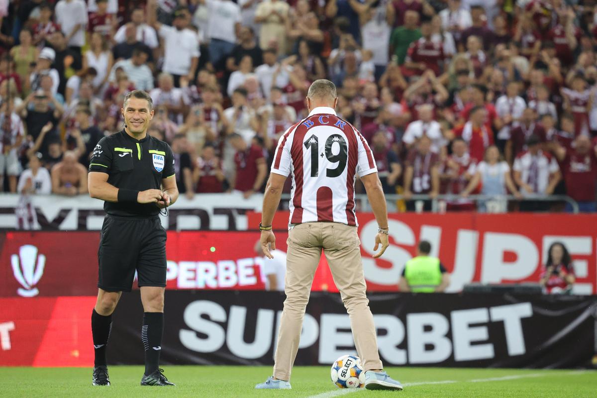 „Imnul Golanilor”, torțe, rasism și înjurături » Cum a arătat debutul meciului Rapid - FCSB