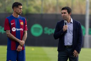 Joao Cancelo s-a întors la Barcelona: „I-am spus clar lui Deco că ori vin acum, ori rămân acolo un an pe bară!”