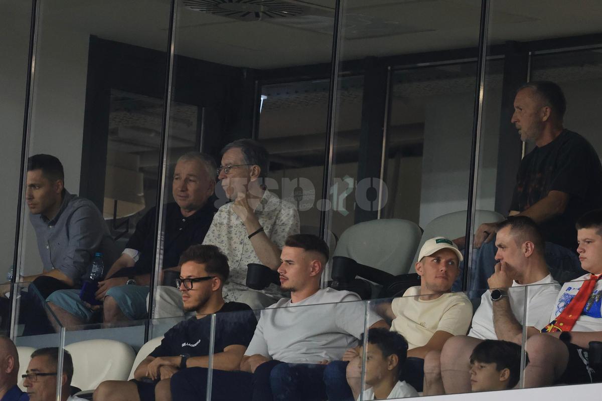 Gică Hagi și Edi Iordănescu, prezenți la FCSB - FC Botoșani » Dan Petrescu urmărește meciul alături de MM Stoica