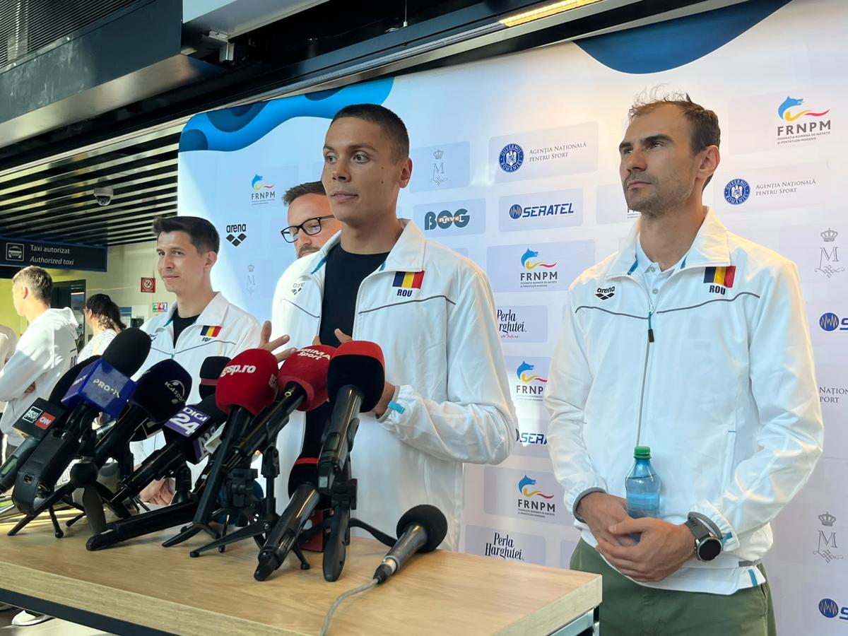 David Popovici, la sosirea în România