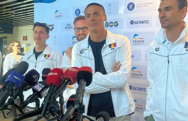 La întoarcerea în țară, David Popovici și-a dezvăluit „secretul” succesului: „Enorm de multă muncă și un strop de noroc”