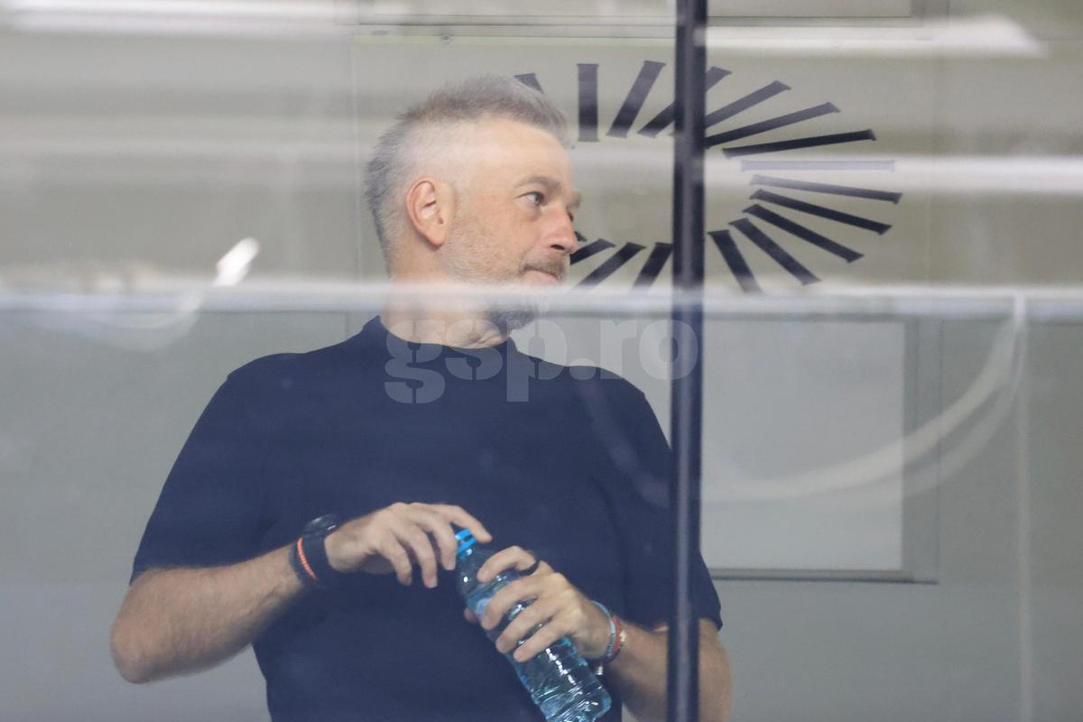 Edi Iordănescu, Gică Hagi și Dan Petrescu, prezenți pe „Arcul de Triumf” la FCSB - Botoșani / Foto: Ionuț Iordache GSP
