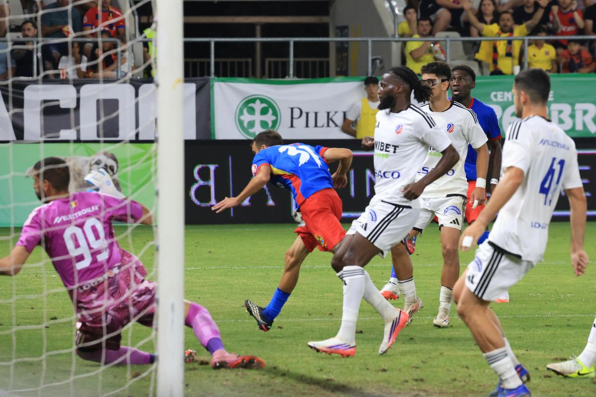 Jucătorul pe care Gigi Becali a refuzat 1,2 milioane de euro a marcat superb pentru FCSB contra lui FC Botoșani