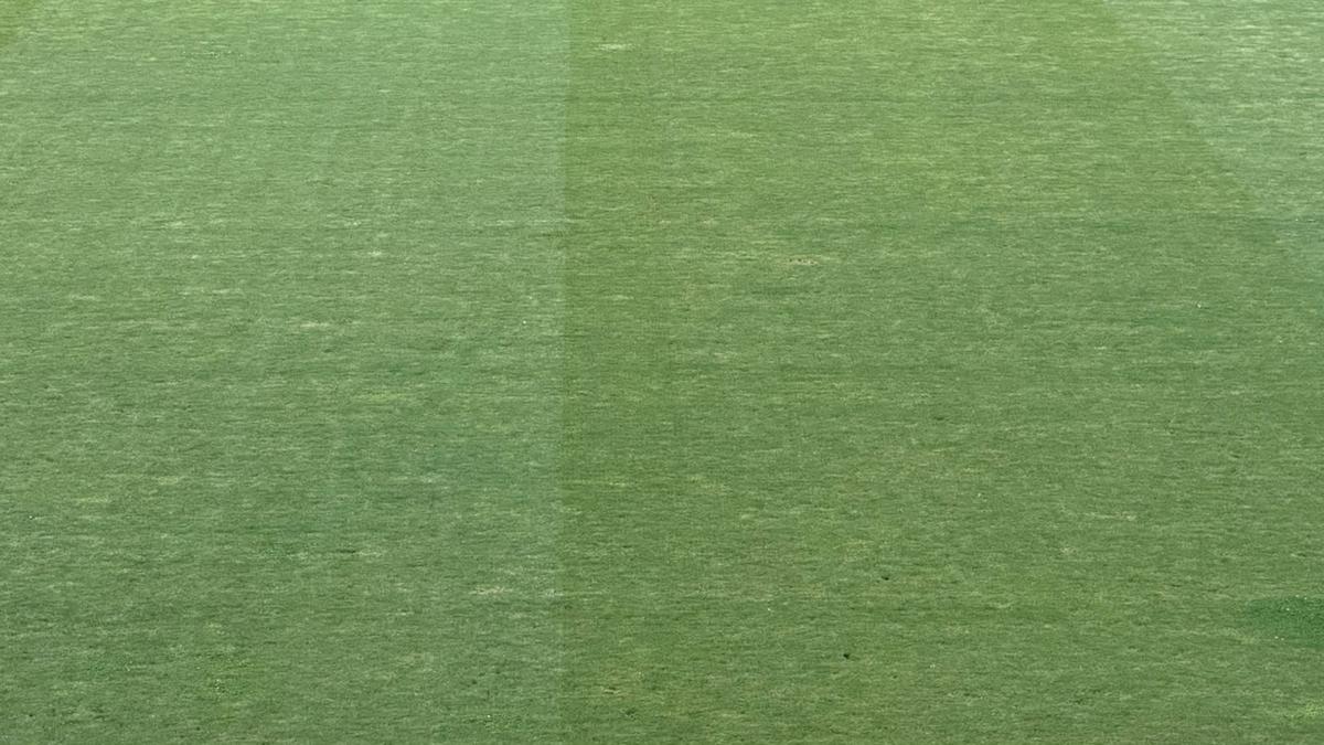 Risc de accidentări! Gazonul de pe „Arcul de Triumf” arată groaznic, înainte de FCSB - FC Botoșani