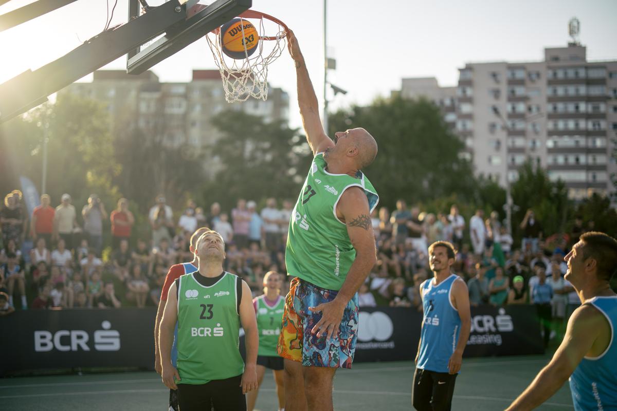 400 de jucători la competiția de baschet 3x3 » Meciuri spectaculoase + show cu vedete în Parcul Liniei