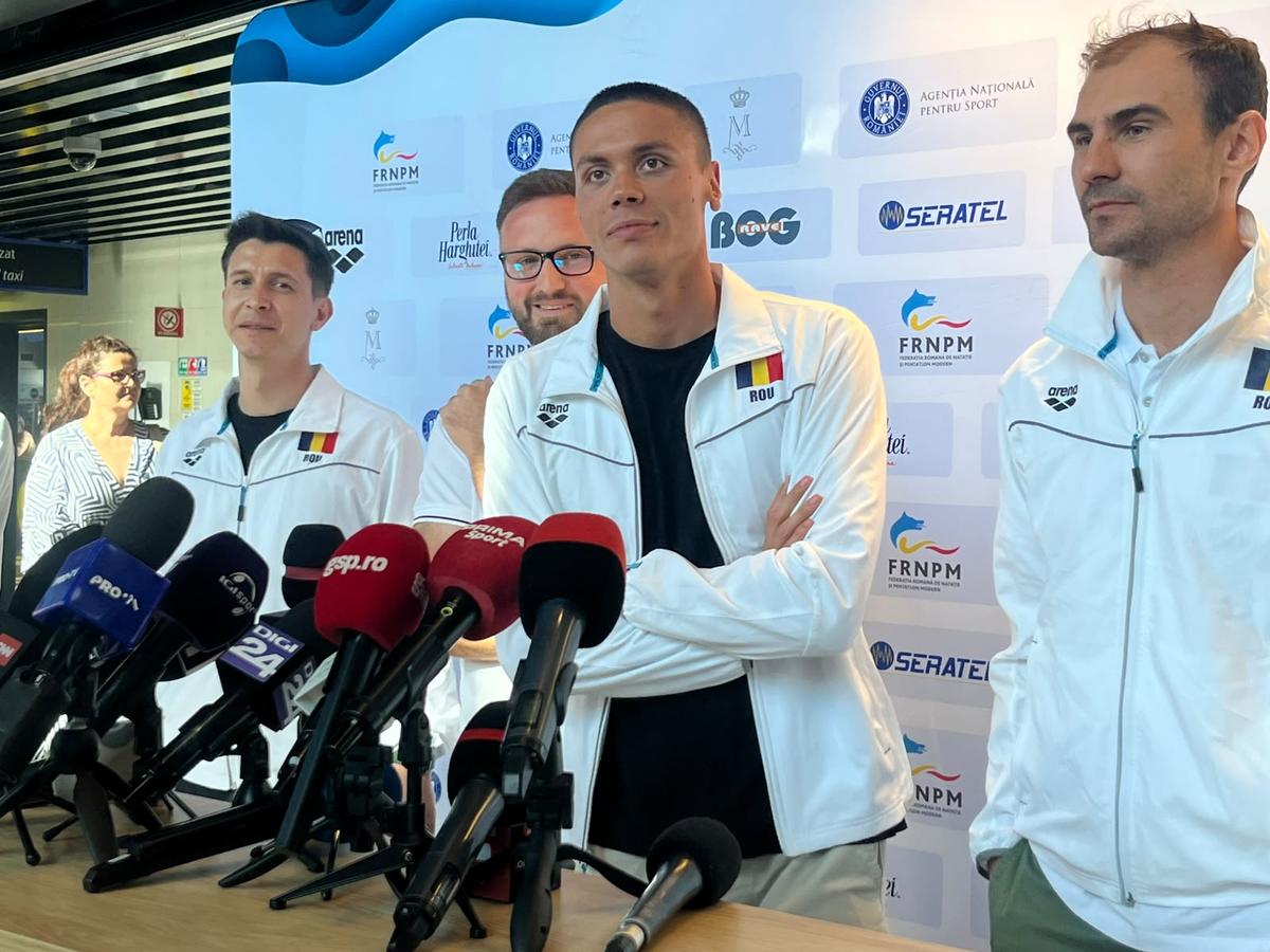 David Popovici, la sosirea în România