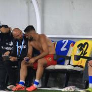 Mihai Stoica, vorbind la telefon, la pauza partidei dintre FCSB și FC Botoșani
