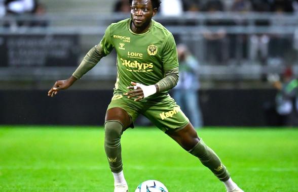 Rapid mai face un transfer! Pancu rezolvă o problemă din primul „11”