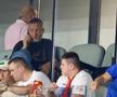 Mihai Stoica, vorbind la telefon, la pauza partidei dintre FCSB și FC Botoșani