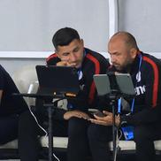 Mihai Stoica, vorbind la telefon, la pauza partidei dintre FCSB și FC Botoșani