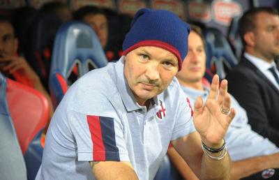 VIDEO Jucătorii de la Bologna I-au dedicat victoria lui Mihajlovic la geamul spitalului