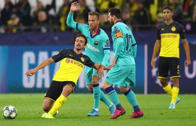 VIDEO + FOTO S-a încheiat prima seară de Champions League din acest sezon » Liverpool, învinsă de Napoli! Remiză la Dortmund-Barcelona // Genk, echipa lui Ianis Hagi, umilită de Salzburg