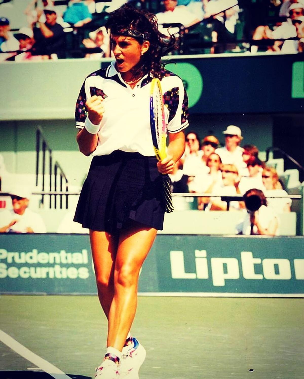 FOTO WOW Cum arată în prezent Gabriela Sabatini, sex-simbolul anilor '90: e fană Juventus