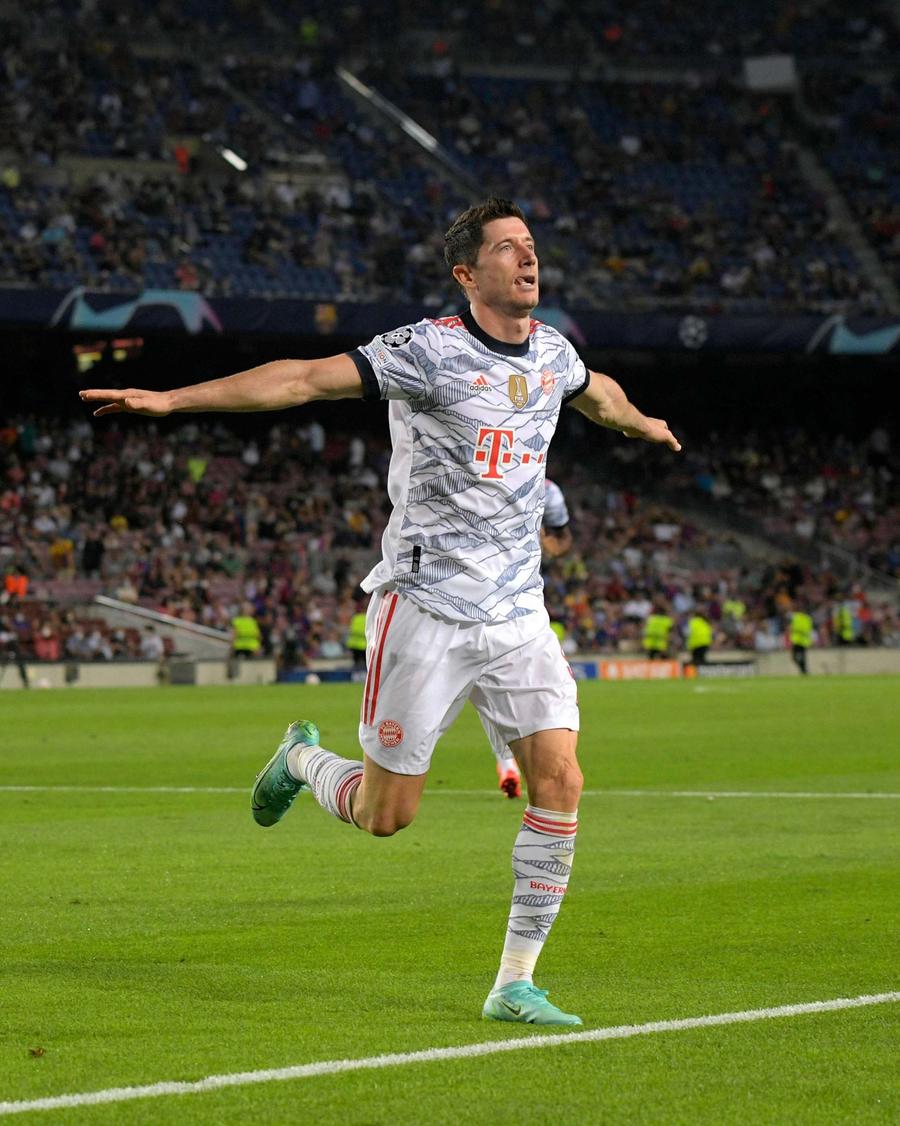 Robert Lewandowski Mondializarea Răducanilor
