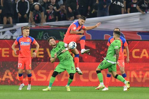 Imaginile cu Dinamo care au devenit virale pe site-urile străine: zeci de mii de likeuri după gestul „câinilor”!