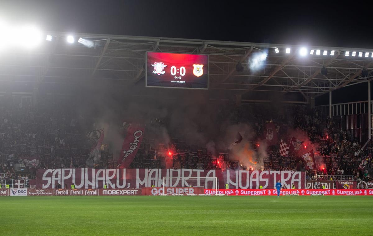 Scenografie specială la Rapid - CS Mioveni: „Săpunaru, mândria noastră”