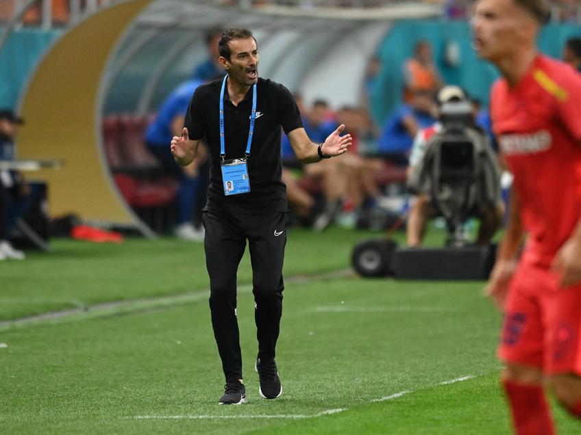 Marius Măldărășanu (47 de ani) și-a felicitat elevii după o nouă victorie obținută în prelungiri, 2-1 pe terenul celor de la UTA.