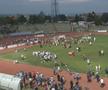 Primul buldozer a intrat duminică seara pe „bătrânul” stadion „Nicolae Dobrin” din Pitești,