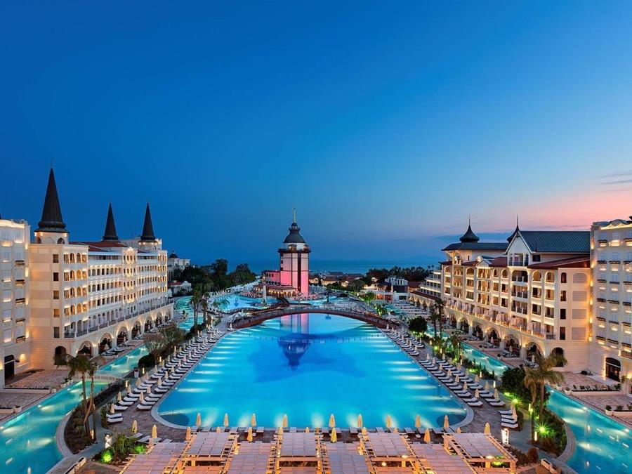 Campioanele mondiale Ancuța Bodnar și Simona Radiș, vacanță pe plajă într-un loc spectaculos
