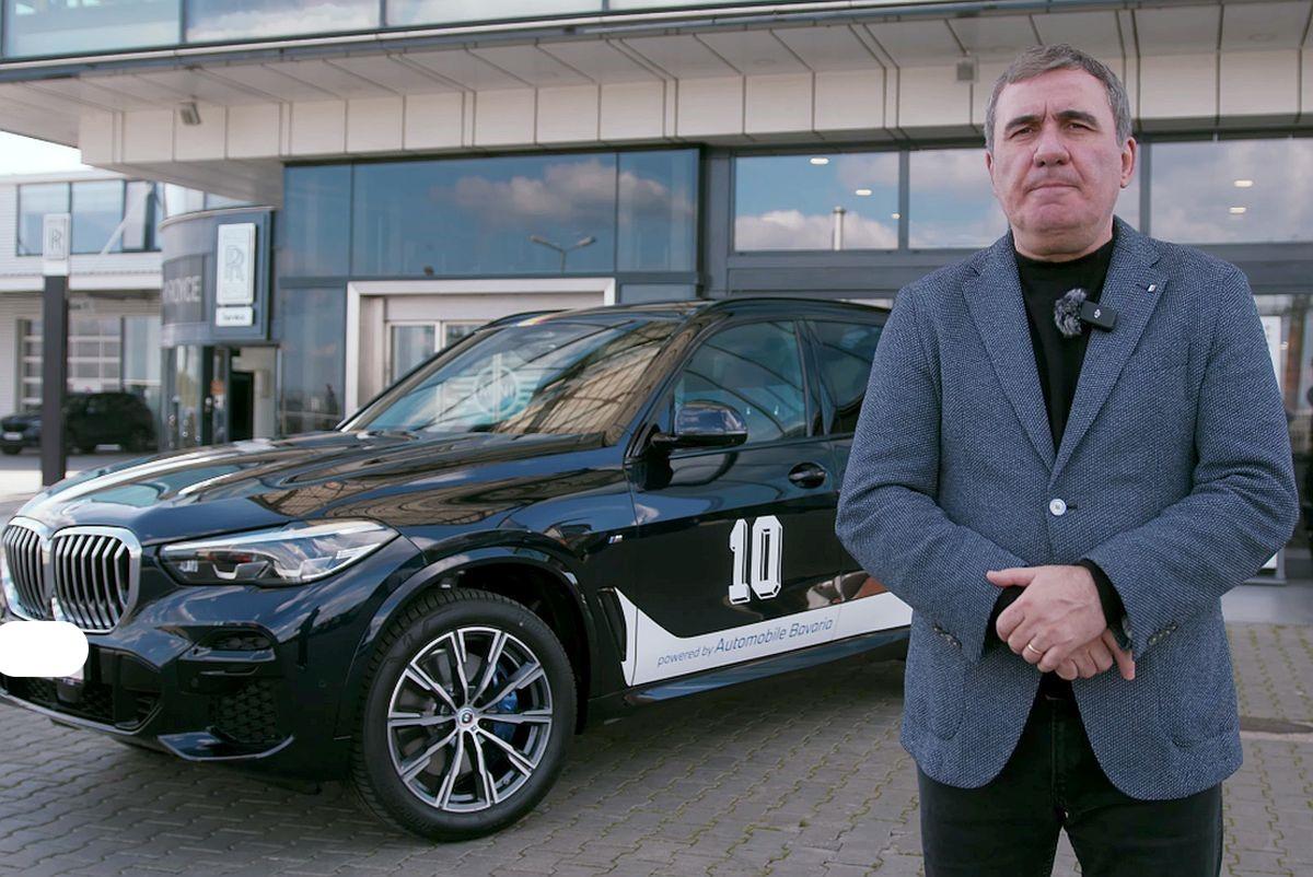 Gică Hagi a venit la stadion în BMW-ul ediție specială, înainte de Farul - FCSB