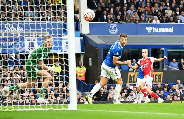Everton - Arsenal 0-1 » „Tunarii” își fac treaba pe Goodison Park și o scufundă mai tare pe Everton. Clasamentul din Premier League
