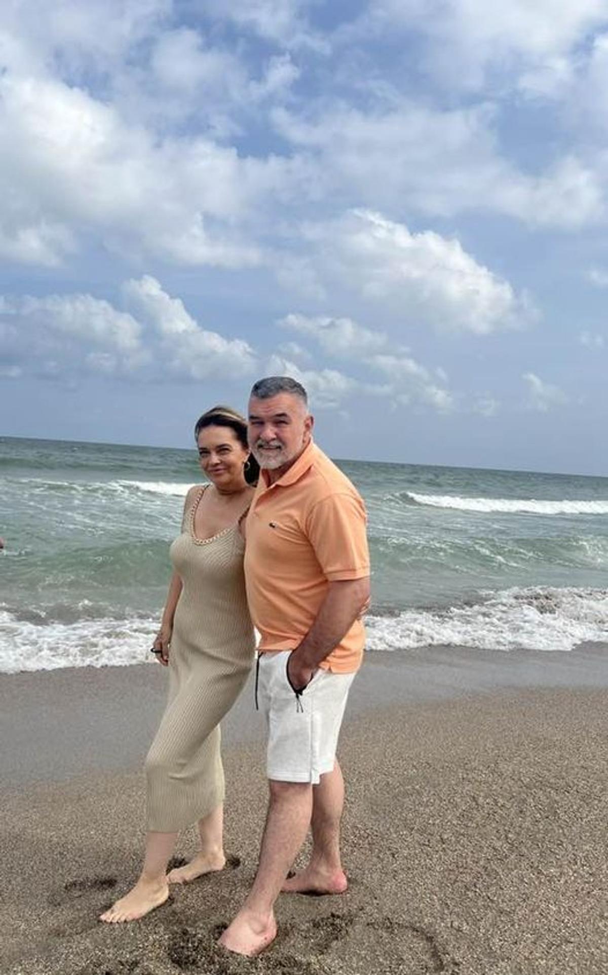 „Aveam părul creț și ochii verzi!” » Monica și Leonard Doroftei, secrete de cuplu pentru GSP.RO: „Lasă-mă să zic și eu ceva! Aveam 16 ani când l-am cunoscut, nu știam cu ce se ocupă”