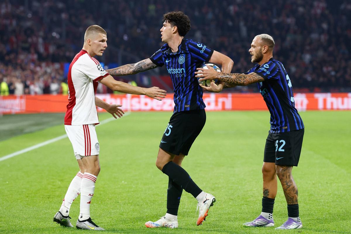 Surpriză! Jucătorul lăudat de Chivu după Ajax - Inter: „A făcut o partidă mare, merită toate laudele!”