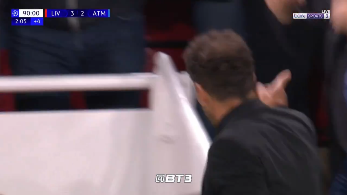 Diego Simeone, gesturi obscene spre suporterii lui Liverpool