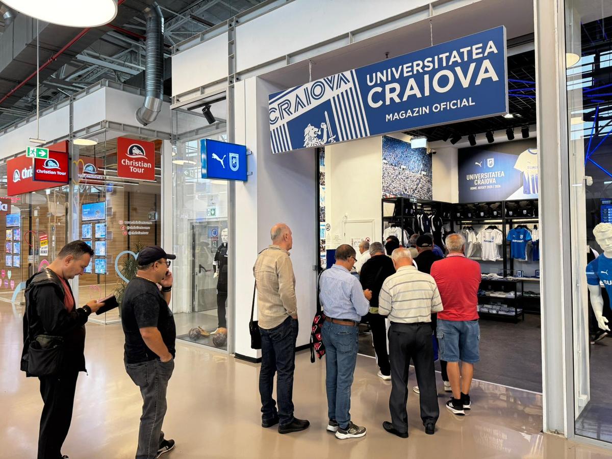 Coadă la casa de bilete a Craiovei