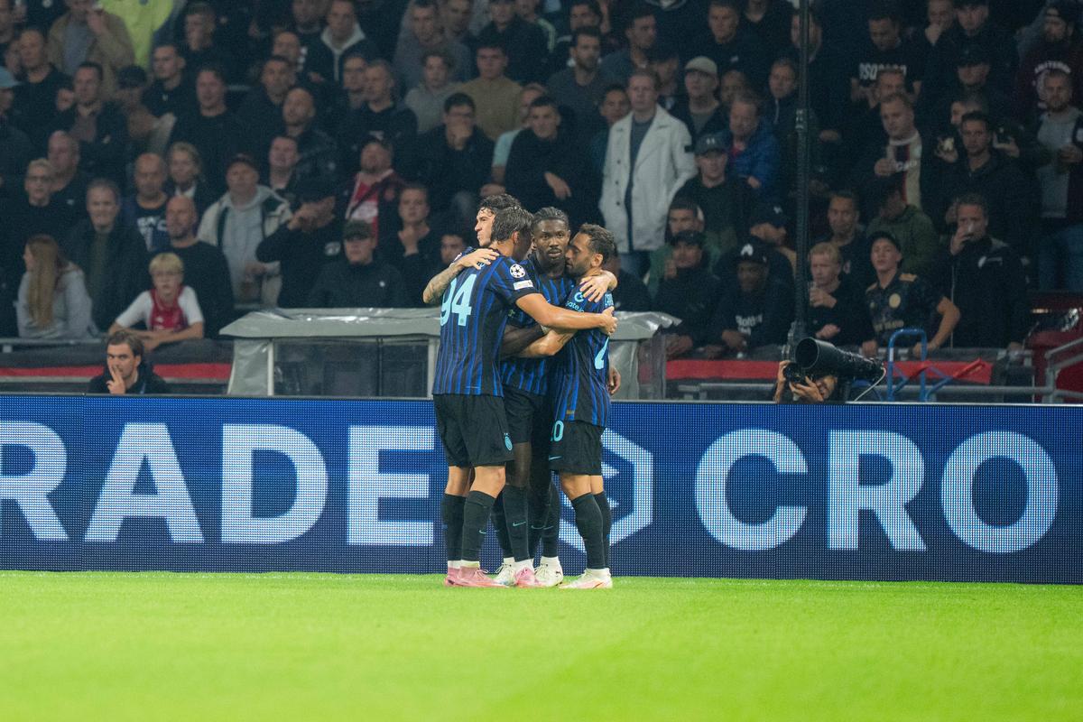 Surpriză! Jucătorul lăudat de Chivu după Ajax - Inter: „A făcut o partidă mare, merită toate laudele!”
