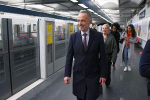 Echipa de tradiție din Franța a implementat cea mai brutală austeritate din istorie! Directorii merg cu metroul, iar achizițiile sunt aduse cu duba