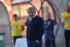 Dorinel Munteanu a pus tunurile pe arbitraj: „Tineri nepricepuți, nu au nicio treabă cu fotbalul! Paralel cu regulamentul”