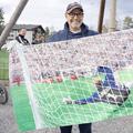 Thomas Ravelli a lansat recent un prosop în ediție limitată cu faza în care apără șutul lui Belodedici în sfertul de finală Suedia - România de la CM 1994. Foto: ravelli.se