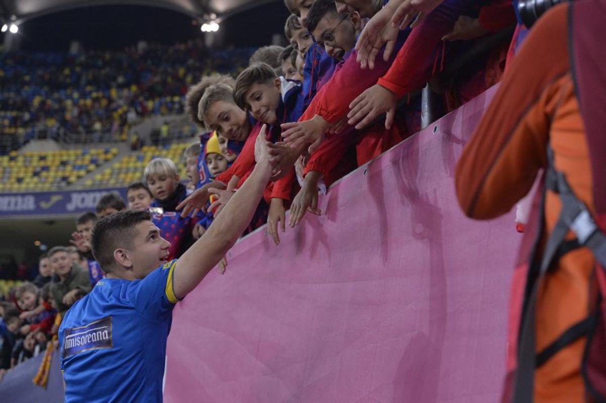 ROMÂNIA - NORVEGIA 1-1 // GALERIE FOTO Cel mai simpatic mesaj afișat de copii pe Arena Națională