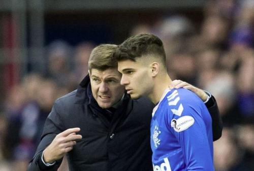 Rangers a reușit să o învingă pe Celtic în runda cu numărul 11 din Premiership, scor 2-0. Ianis Hagi (21 de ani) a fost lăsat pe banca de rezerve de antrenorul Steven Gerrard (40 de ani).
